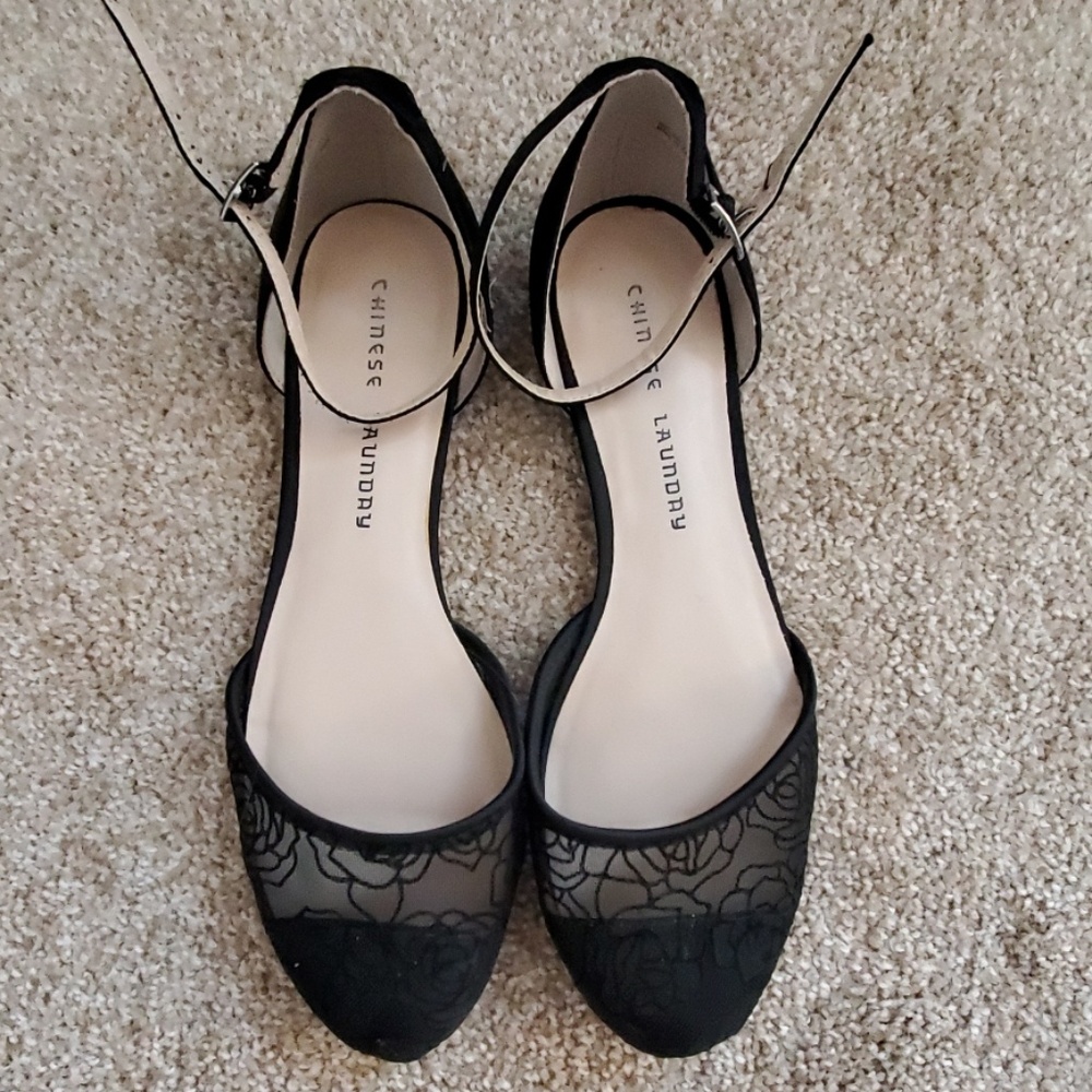 Chinese Laundry Black Flats